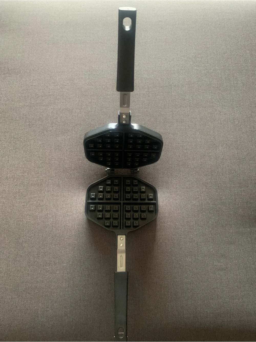 EZ COOKER Black Stovetop Handheld Waffle Maker Cookware Pan For Home Cooks NWOT